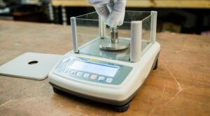 Các lưu ý khi hiệu chuẩn cân giúp đảm bảo kết quả đo chính xác và đáng tin cậy.