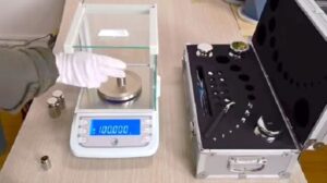 Quy trình hiệu chuẩn cân đảm bảo cân đo chính xác theo tiêu chuẩn kỹ thuật.